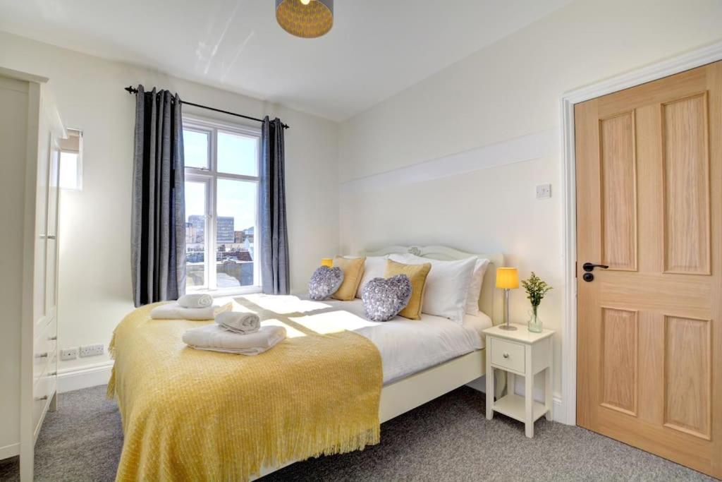 Modern 4 Bedroom Townhouse Perfect Location. 布赖顿 外观 照片