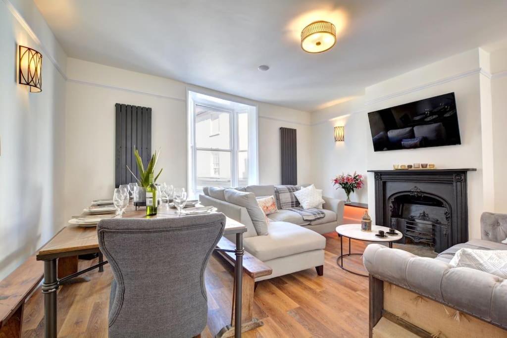 Modern 4 Bedroom Townhouse Perfect Location. 布赖顿 外观 照片